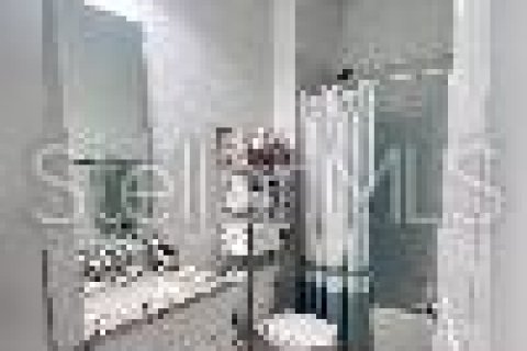 House in Kissimmee, Florida 2 bedrooms, 101.17 sq.m. № 2217070 - photo 8