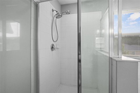 Casa en venta en Kissimmee, Florida, 3 dormitorios, 310.39 m2 № 1914135 - foto 29