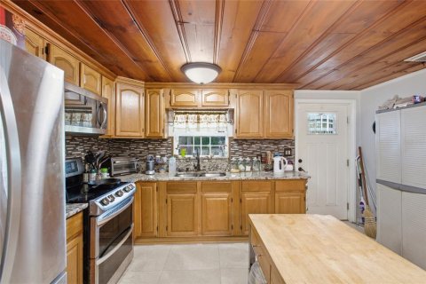 House in Dade City, Florida 4 bedrooms, 169.45 sq.m. № 2267240 - photo 3