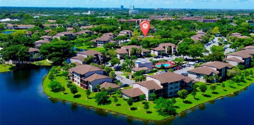 Condo in Sunrise, Florida, 2 bedrooms  № 1922078