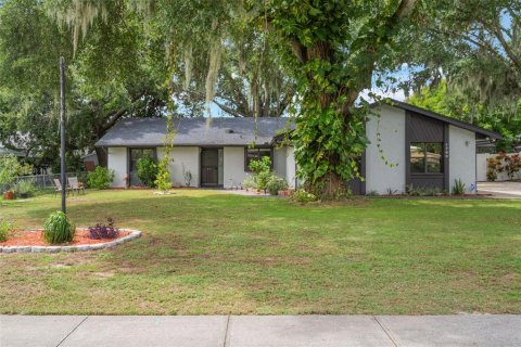 Villa ou maison à vendre à Clermont, Floride: 3 chambres, 245.35 m2 № 1910923 - photo 2