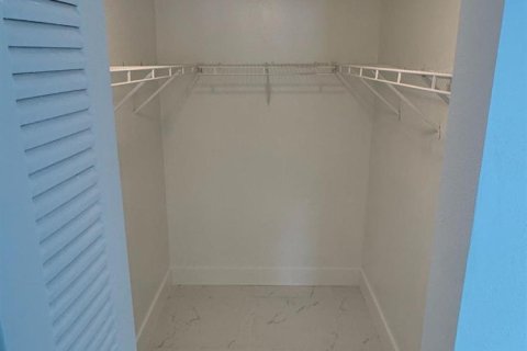 Copropriété à louer à Davie, Floride: 2 chambres, 87.51 m2 № 2439217 - photo 15
