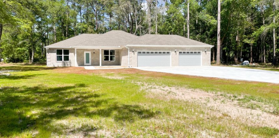 House in Hilliard, Florida 3 bedrooms, 188.68 sq.m. № 766598