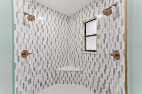 Villa ou maison à vendre à Valrico, Floride: 4 chambres, 228.73 m2 № 1899421 - photo 27
