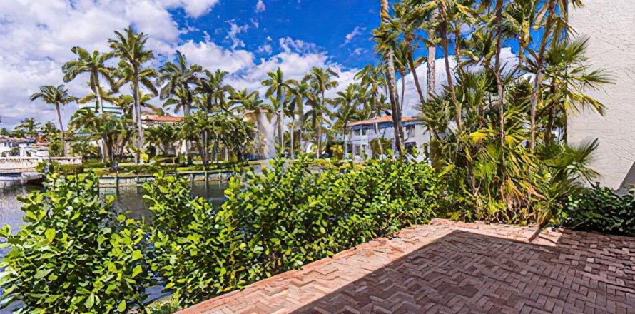 Casa en Aventura, Florida 3 dormitorios, 231.23 m2 № 1076972
