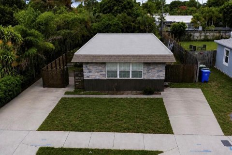 Commercial property in Fort Lauderdale, Florida 92.9 sq.m. № 2261358