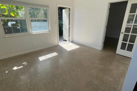 Commercial property in Fort Lauderdale, Florida 92.9 sq.m. № 2261358 - photo 4