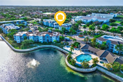 Снять в аренду квартиру в Катлер-Бей, Флорида 2 спальни, 103.4м2, № 1956396 - фото 29