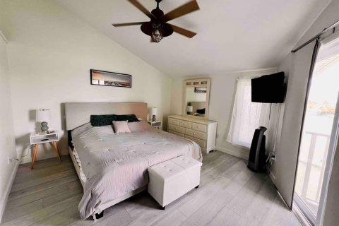 Condominio en venta en Treasure Island, Florida, 3 dormitorios, 120.77 m2 № 1846823 - foto 14