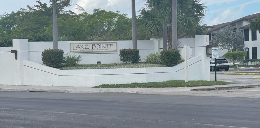 Condo in Oakland Park, Florida, 2 bedrooms  № 936784