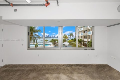 Propiedad comercial en venta en Miami Beach, Florida № 1820133 - foto 6