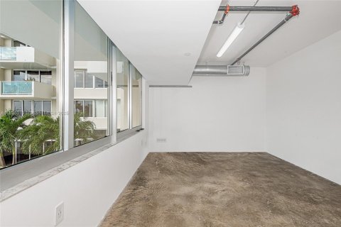 Propiedad comercial en venta en Miami Beach, Florida № 1820133 - foto 2