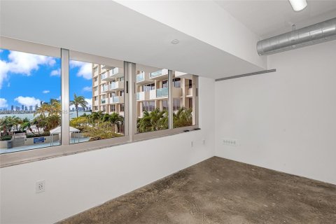 Propiedad comercial en venta en Miami Beach, Florida № 1820133 - foto 5
