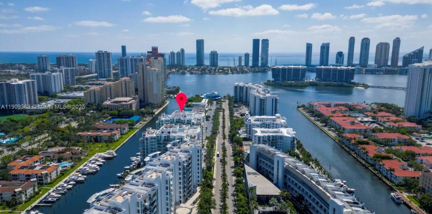 Condo in Aventura, Florida, 2 bedrooms № 2082143