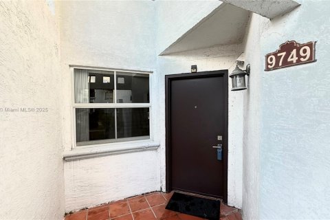 Appartement à louer à Doral, Floride: 2 chambres № 1924860 - photo 2
