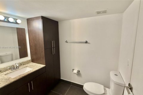 Appartement à louer à Doral, Floride: 2 chambres № 1924860 - photo 8
