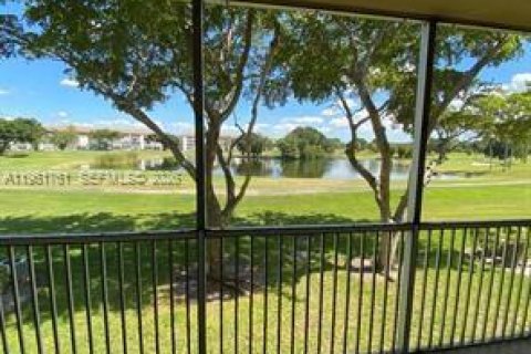 Immobilier commercial à vendre à Pembroke Pines, Floride: 87.33 m2 № 2024634 - photo 3