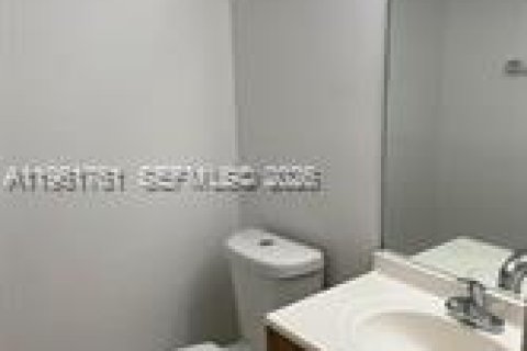 Immobilier commercial à vendre à Pembroke Pines, Floride: 87.33 m2 № 2024634 - photo 5