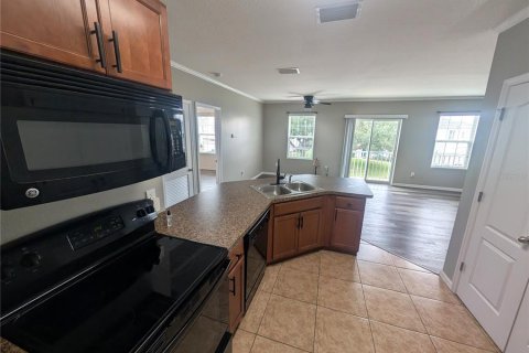 Touwnhouse à louer à Plant City, Floride: 2 chambres, 110.09 m2 № 2418887 - photo 3