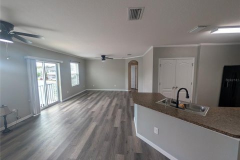 Touwnhouse à louer à Plant City, Floride: 2 chambres, 110.09 m2 № 2418887 - photo 4