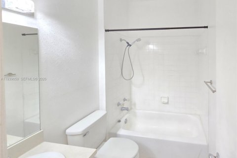 Copropriété à louer à Pembroke Pines, Floride: 2 chambres, 79.34 m2 № 1997943 - photo 14