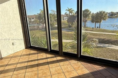 Condominio en venta en Oakland Park, Florida, 2 dormitorios, 84.54 m2 № 2031183 - foto 17