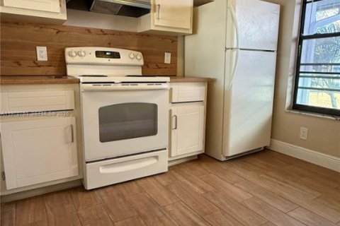 Condominio en venta en Oakland Park, Florida, 2 dormitorios, 84.54 m2 № 2031183 - foto 7