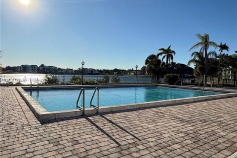 Condominio en venta en Oakland Park, Florida, 2 dormitorios, 84.54 m2 № 2031183 - foto 19