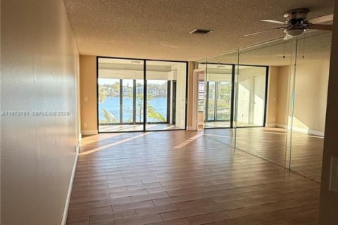 Condominio en venta en Oakland Park, Florida, 2 dormitorios, 84.54 m2 № 2031183 - foto 8