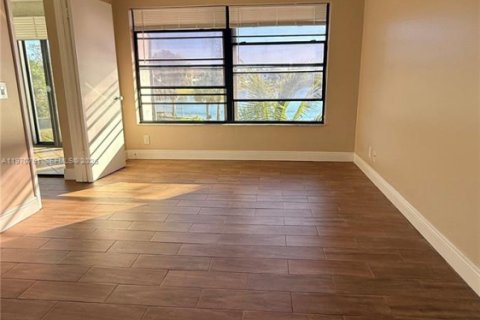 Condominio en venta en Oakland Park, Florida, 2 dormitorios, 84.54 m2 № 2031183 - foto 13