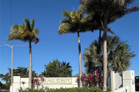 Condominio en Oakland Park, Florida, 2 dormitorios № 2031183