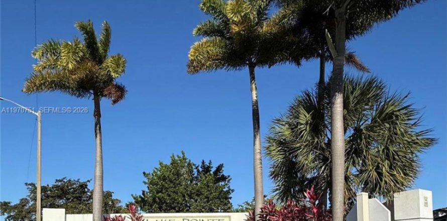 Condominio en Oakland Park, Florida, 2 dormitorios № 2031183