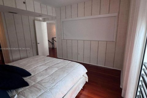 Condominio en venta en Miami, Florida, 1 dormitorio, 108.42 m2 № 1937253 - foto 10