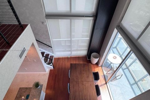 Condo in Miami, Florida, 1 bedroom  № 1937253 - photo 15