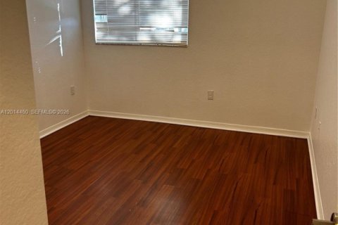 Touwnhouse à louer à Miramar, Floride: 3 chambres, 139.82 m2 № 2076455 - photo 13
