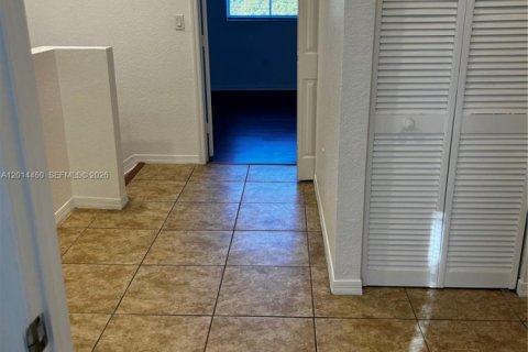 Touwnhouse à louer à Miramar, Floride: 3 chambres, 139.82 m2 № 2076455 - photo 19