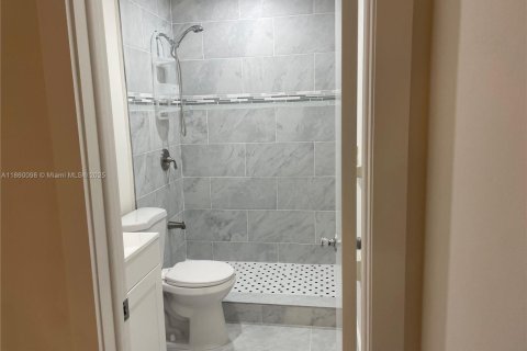 Condo in Miami, Florida, 2 bedrooms  № 1889364 - photo 18