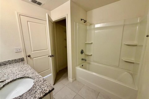 Villa ou maison à vendre à Haines City, Floride: 4 chambres, 184.23 m2 № 2429349 - photo 14