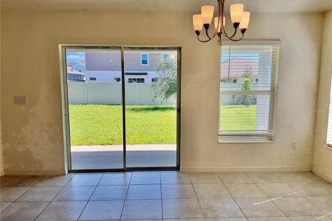 Villa ou maison à vendre à Haines City, Floride: 4 chambres, 184.23 m2 № 2429349 - photo 28