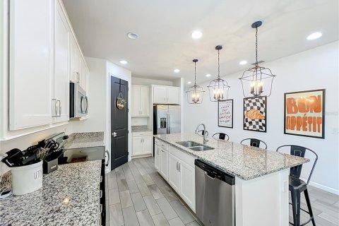 Villa ou maison à vendre à Groveland, Floride: 4 chambres, 179.12 m2 № 2408259 - photo 6