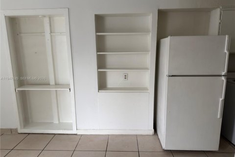 Снять в аренду коммерческую недвижимость в Холливуд, Флорида 270.44м2, № 2064605 - фото 14