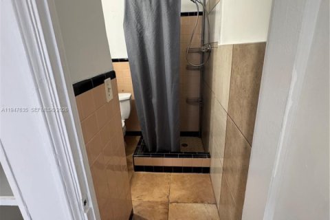 Снять в аренду коммерческую недвижимость в Холливуд, Флорида 270.44м2, № 2064605 - фото 21