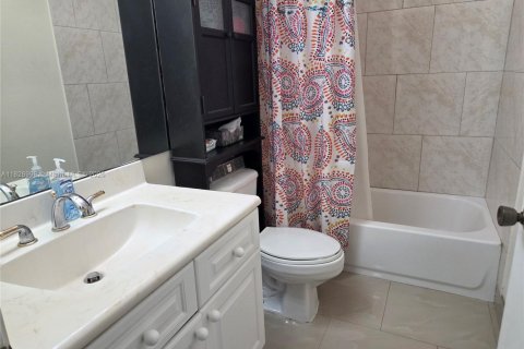 Купить кондоминиум в Дорал, Флорида 3 спальни, 104.05м2, № 1807807 - фото 12