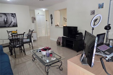 Купить кондоминиум в Дорал, Флорида 3 спальни, 104.05м2, № 1807807 - фото 5