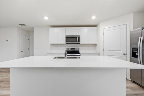 Casa en alquiler en Ocala, Florida, 4 dormitorios, 154.68 m2 № 2296866 - foto 8