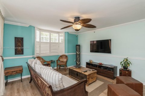Condo in Aventura, Florida, 3 bedrooms  № 1399903 - photo 10