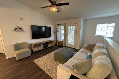 Condominio en venta en Lakewood Ranch, Florida, 1 dormitorio, 69.86 m2 № 2166015 - foto 2