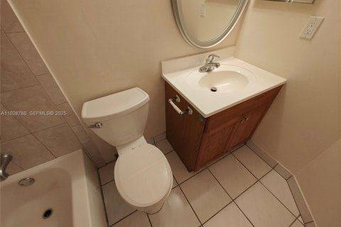 Condominio en alquiler en Coral Springs, Florida, 2 dormitorios, 74.79 m2 № 1992242 - foto 30