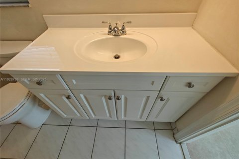 Condominio en alquiler en Coral Springs, Florida, 2 dormitorios, 74.79 m2 № 1992242 - foto 22