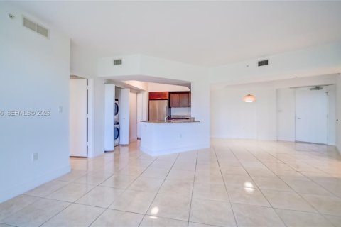 Condo in Aventura, Florida, 2 bedrooms  № 2046734 - photo 5